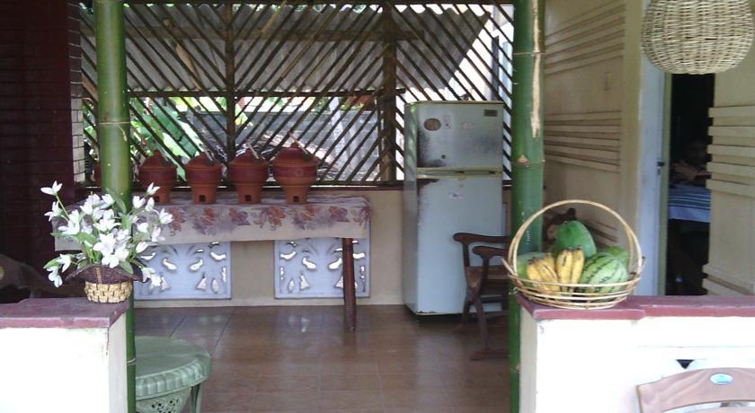 Yoho Mango House Hotel Negombo Ruang foto