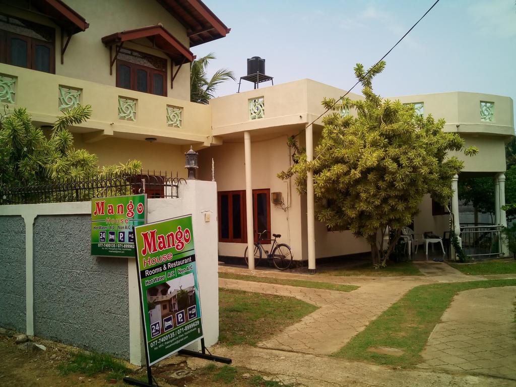 Yoho Mango House Hotel Negombo Bagian luar foto
