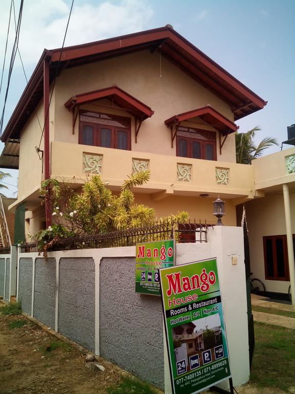 Yoho Mango House Hotel Negombo Bagian luar foto