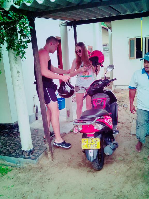 Yoho Mango House Hotel Negombo Bagian luar foto